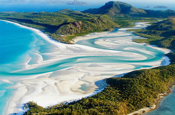 australia-whitehaven-beach-silica-sand