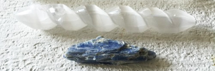 Crystals for clearing and cutting energy cords selenite kyanite